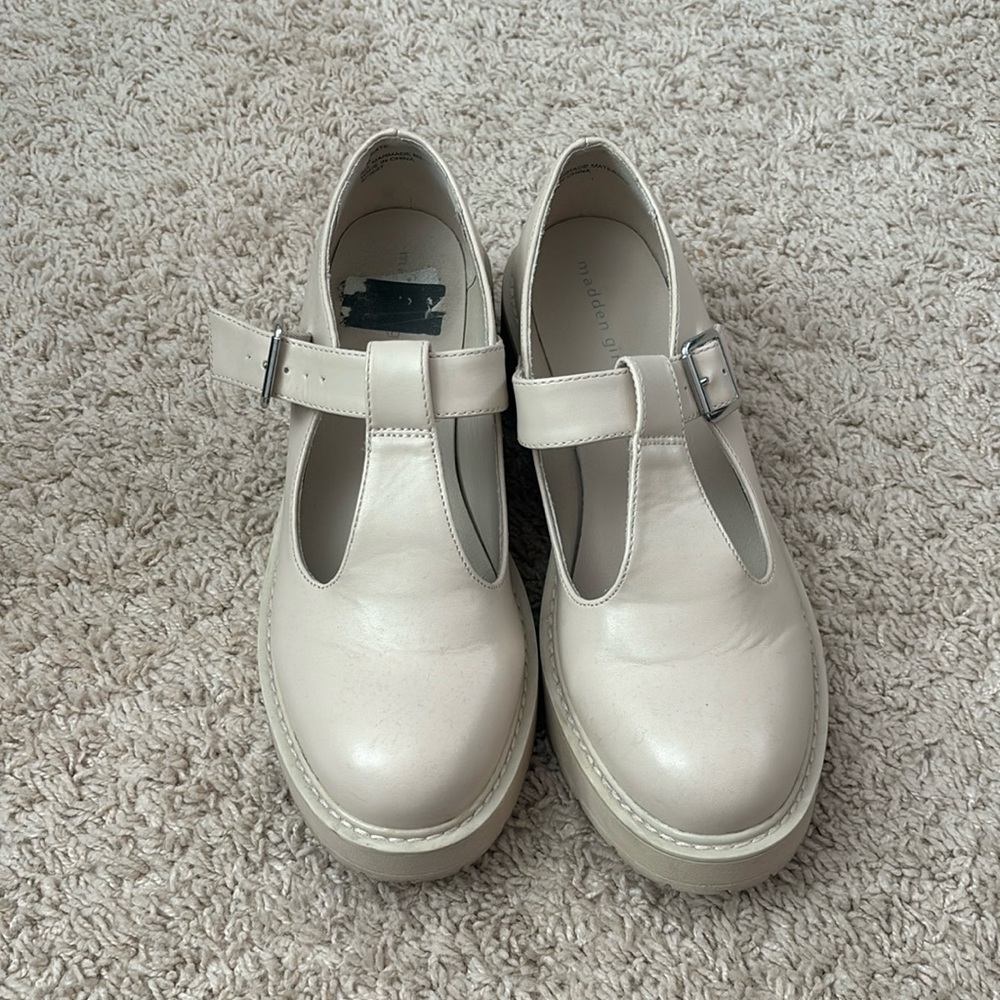Madden Girl Tan Slip-on Loafers Size 10